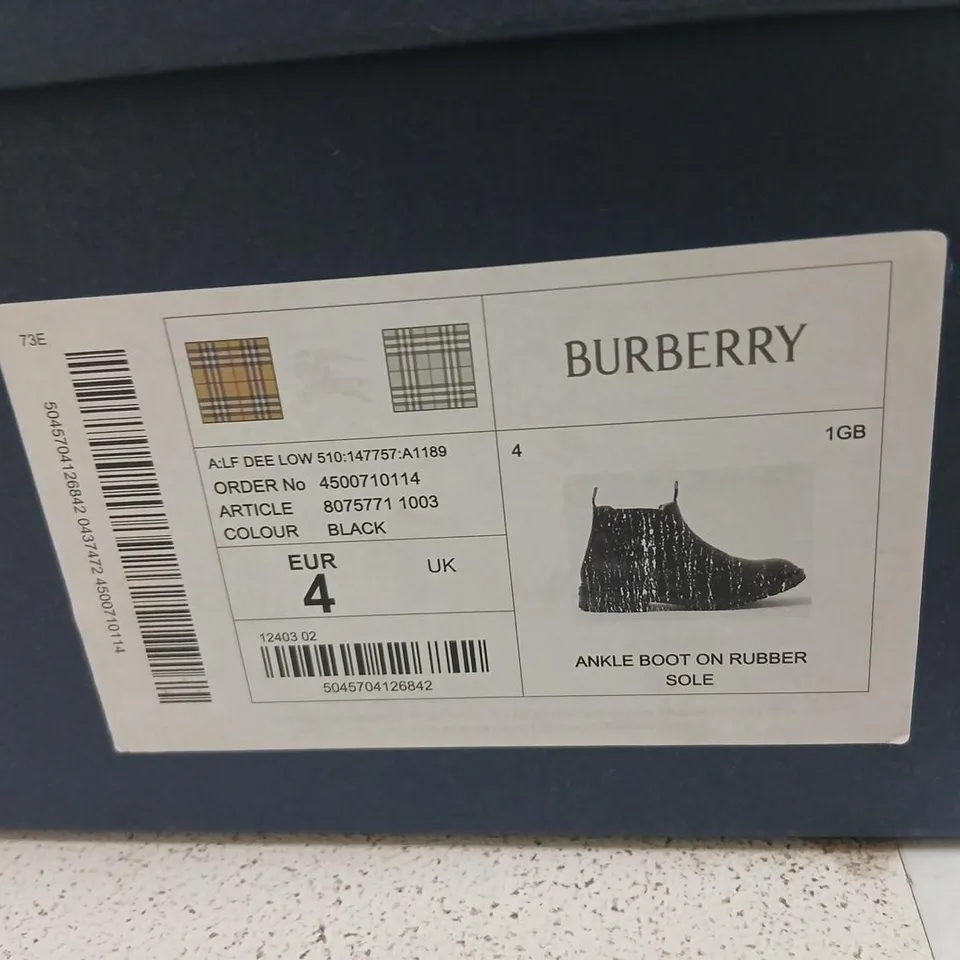 BURBERRY X TRICKER'S BLACK LEATHER CHELSEA BOOTS – ANKLE BOOTS, UK 4