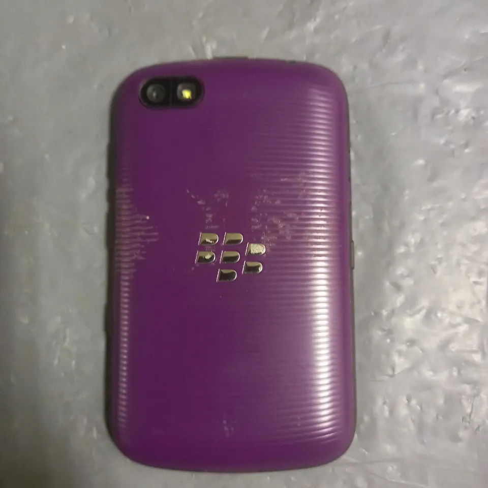 BLACKBERRY 9720 1GB MOBILE PHONE 