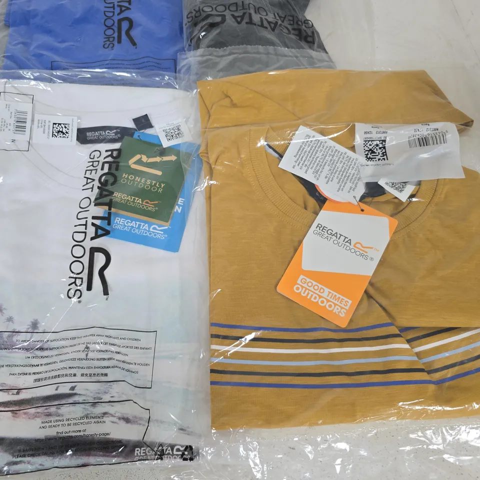 LOT OF 10 ASSORTED BRAND NEW REGATTA T-SHIRTS IN VARIOUS STYLES, COLOURS AND SIZES