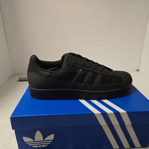 ADIDAS SUPERSTAR BLACK TRAINERS UK 11 BOXED