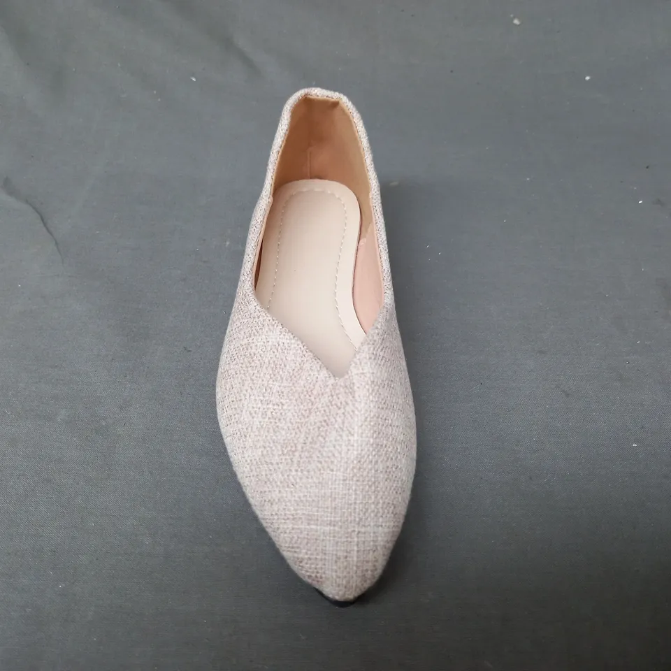 BOXED PAIR OF DESIGNER SLIP-ON SHOES IN SAND EU SIZE 36