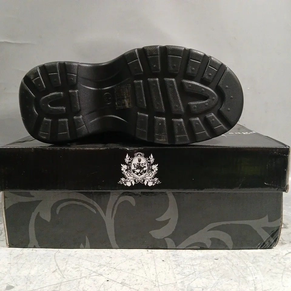 BOXED PAIR OF KOI TWILIGHT SAGA OLYMPIC COVEN CREST MIDNIGHT CHUNY TRAINERS IN BLACK SIZE UK 3