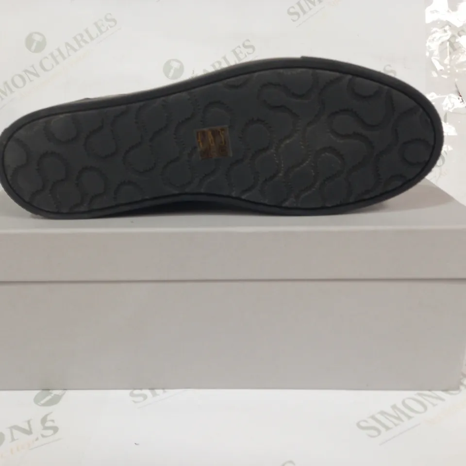 BOXED PAIR OF VIVIENNE WESTWOOD ORB MONO SNEAKERS IN GREY/BLACK UK SIZE 8