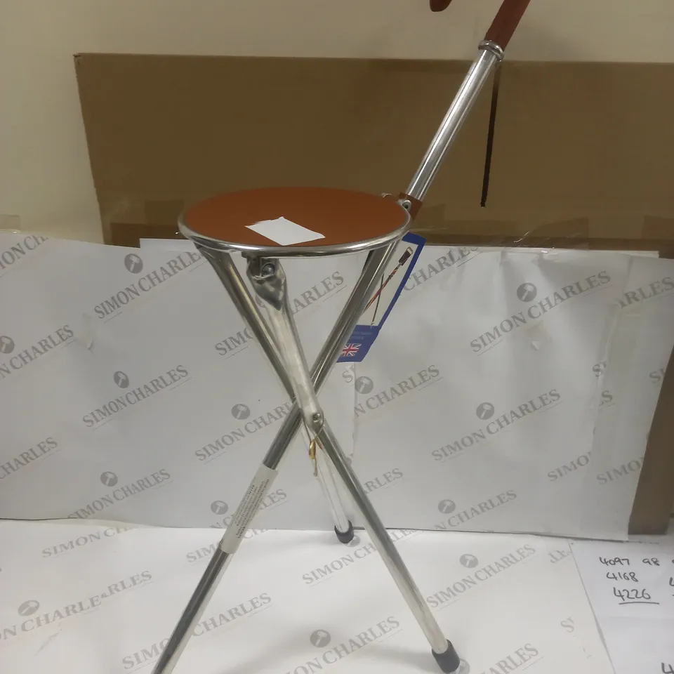 TIRION FOLDABLE SEAT STICK