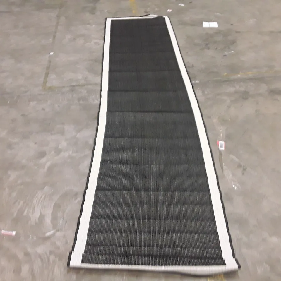 QUALITY DESIGNER AREA RUG 340X90CM APPROXIMATELY 