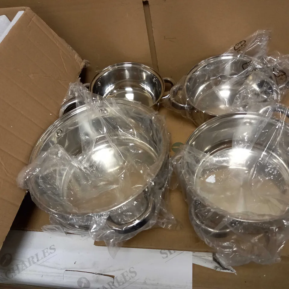 LOT OF APPROX 5 STAINLESS STEEL SAUCEPANS/FRYING PAN SET
