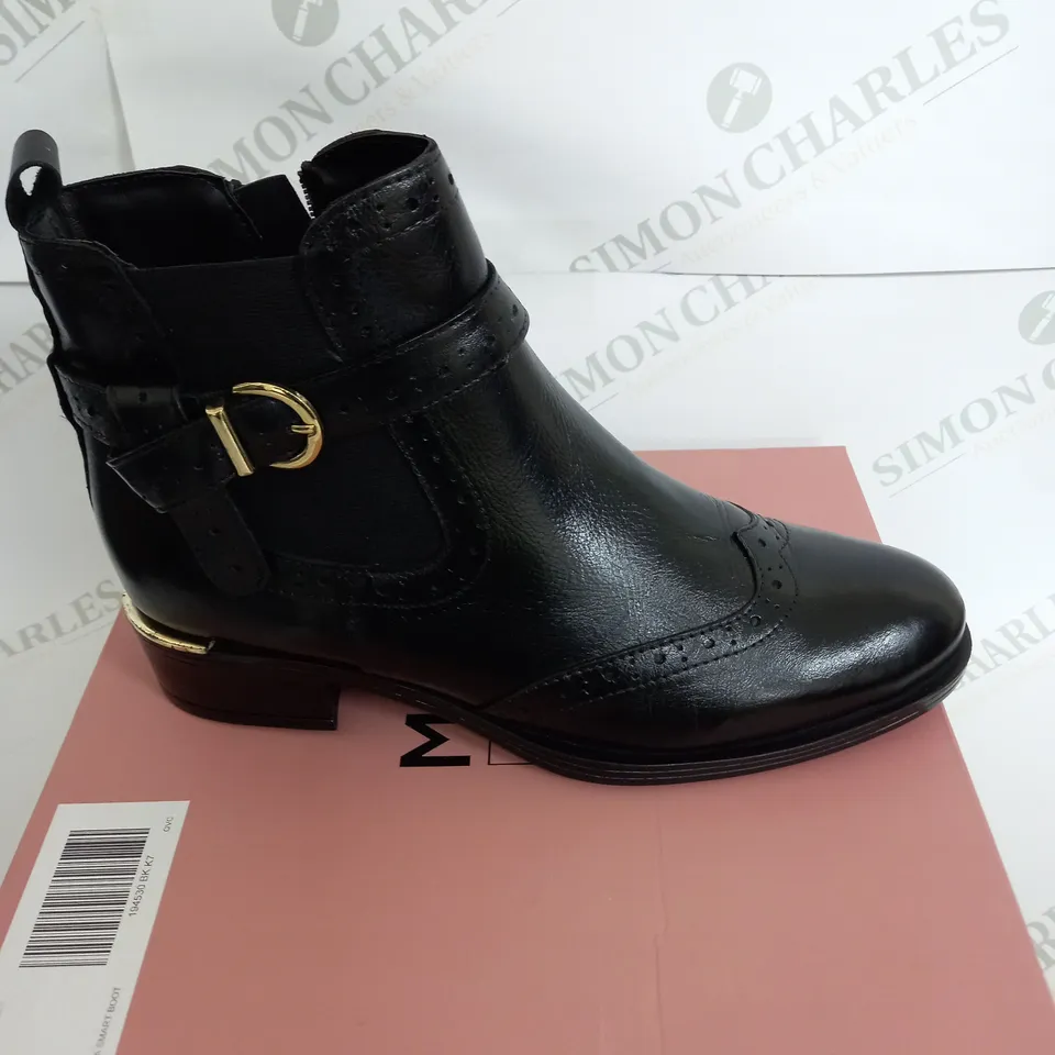 MODA IN PELLE MIKARA BOOTS IN BLACK SIZE 6.5 