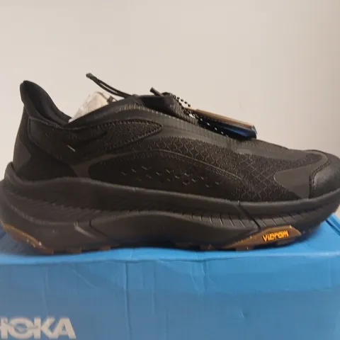 BOXED PAIR OF HOKA ONE ONE U PROJECT TRANSPORT TRAINERS - SIZE 10.5
