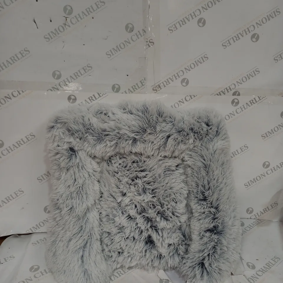 GREY AND WHITE FLUFFY DOG BED