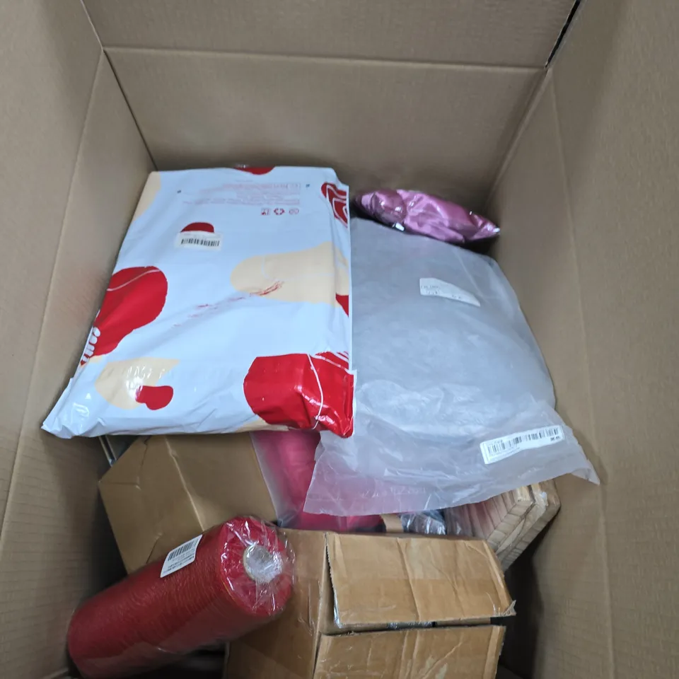 BOX OF APPROXIMATELY 15 ASSORTED HOUSEHOLD ITEMS TO INCLUDE PAPER CUPS, GREETINGS CARDS AND FLEUR WRITING SET