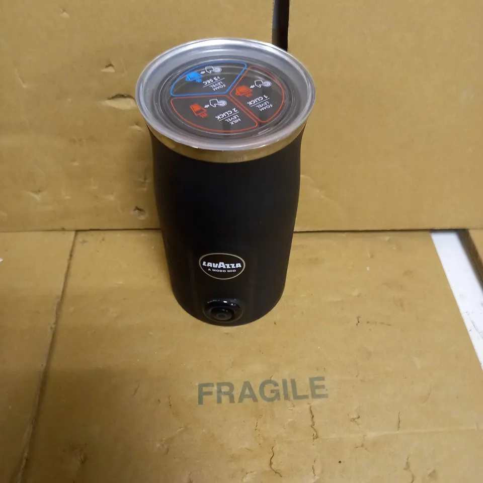 LAVAZZA COFFEE MACHINE