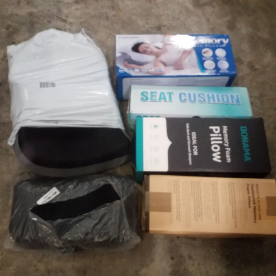 PALLET CONTAINING ASSORTED PILLOWS & CUSHIONS