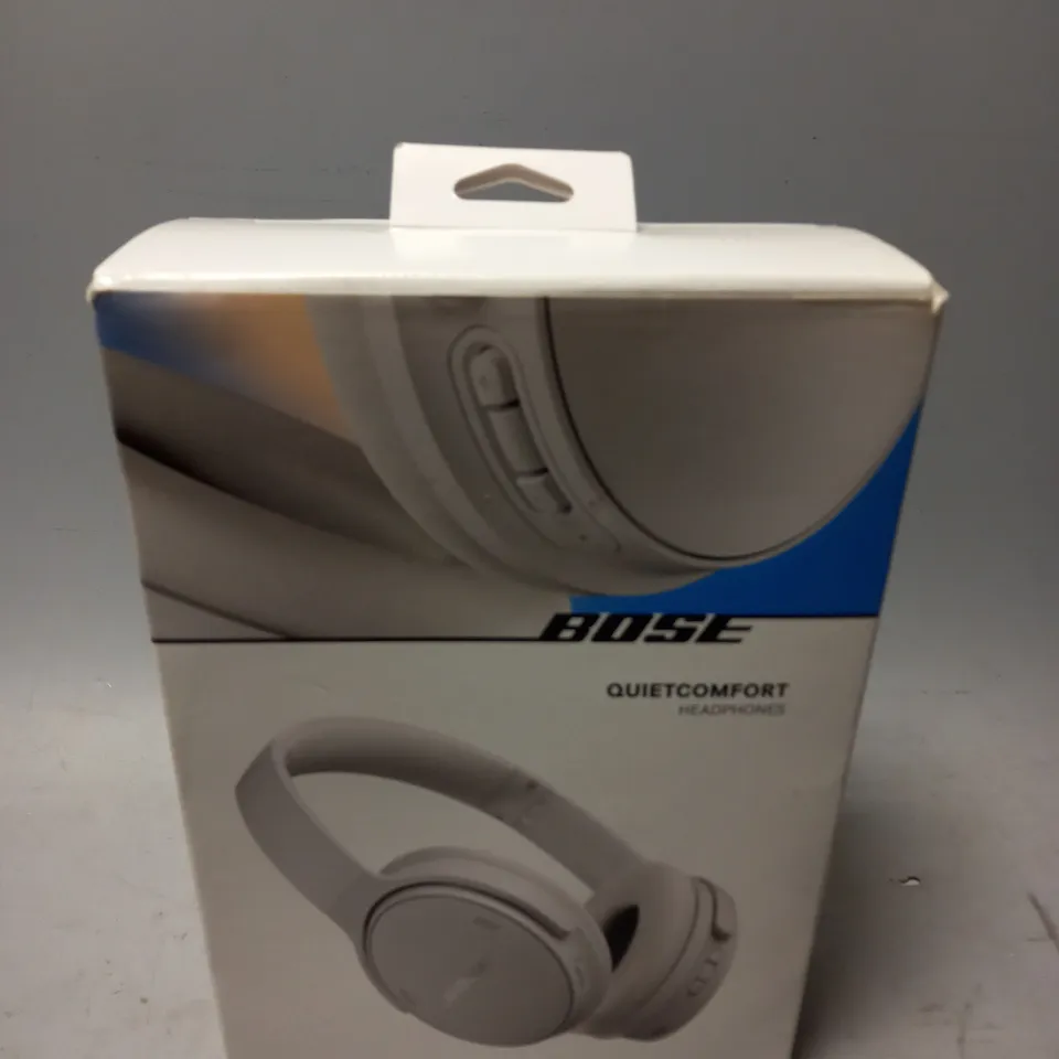 BOXED BOSE QUIETCOMFORT HEADPHONES
