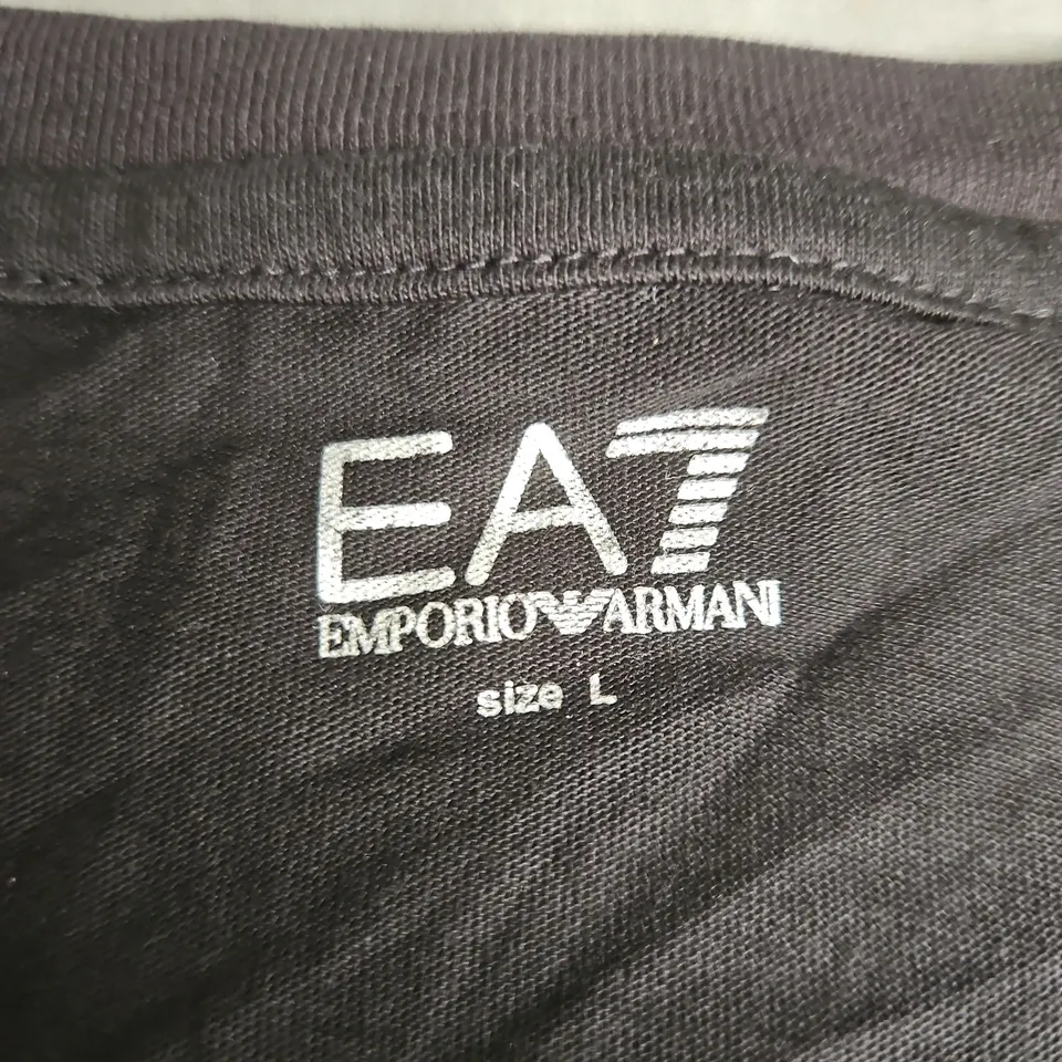 EA7 EMPORIO ARMANI T‑SHIRT – BLACK, SIZE L