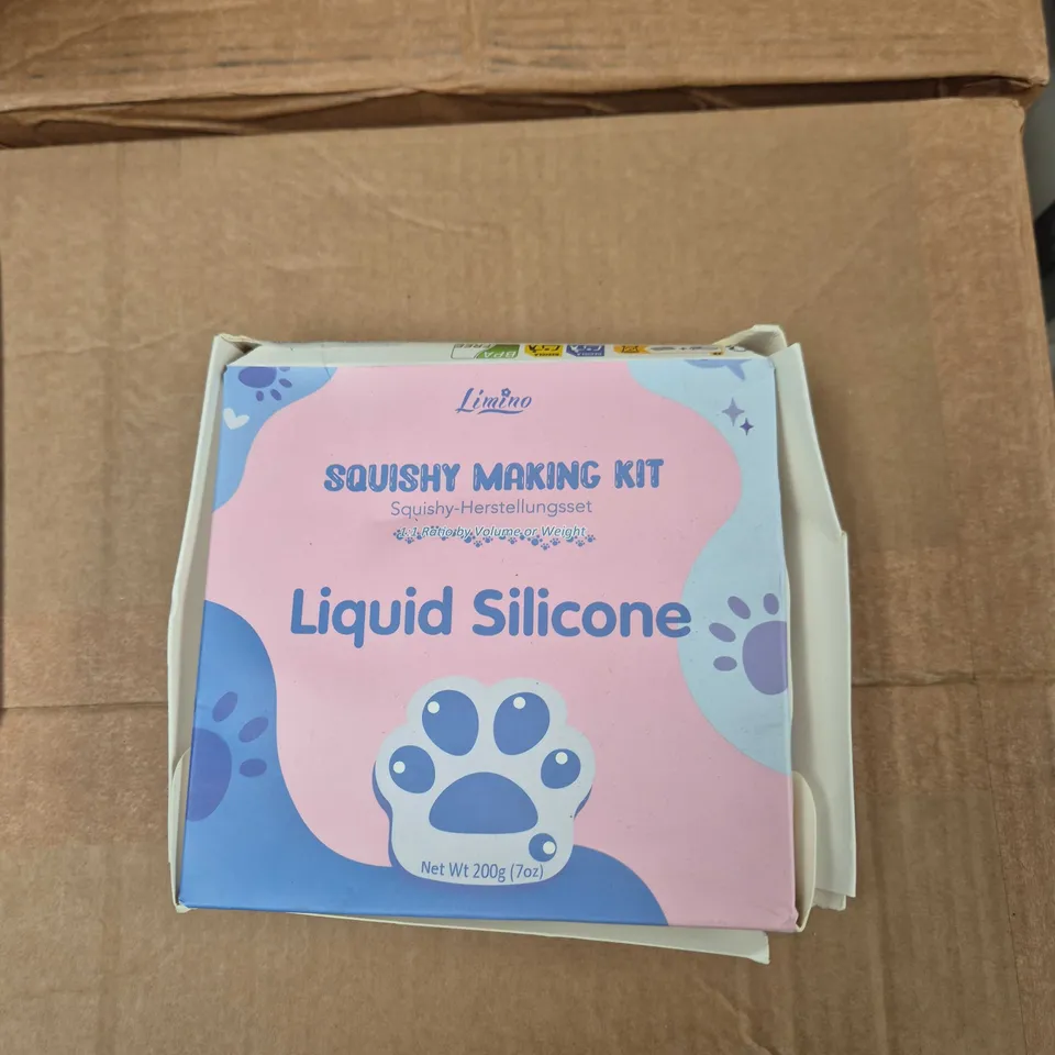 APPROXIMATELY 8 ASSORTED ITEMS INCLUDING SQUISHY MAKING KIT AND ANTI SNORING SPRAY 
