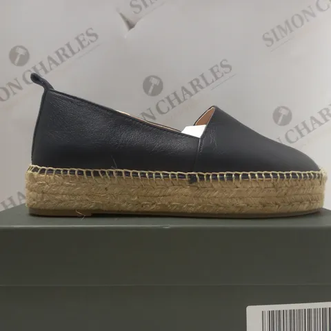 BOXED HOBBS ALICIA ESPADRILLE IN NAVY - SIZE 5