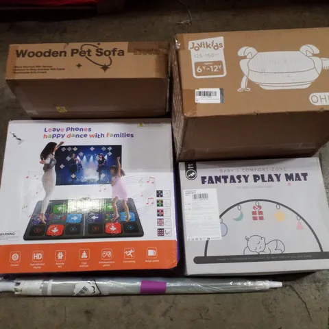 PALLET CONTAINING ASSORTED PRODUCTS INCLUDING WOODEN PET SOFA, CAMERA DANCE MAT, UMBRELLA, FANTASY PLAY MAT & BOOSTER SEAT