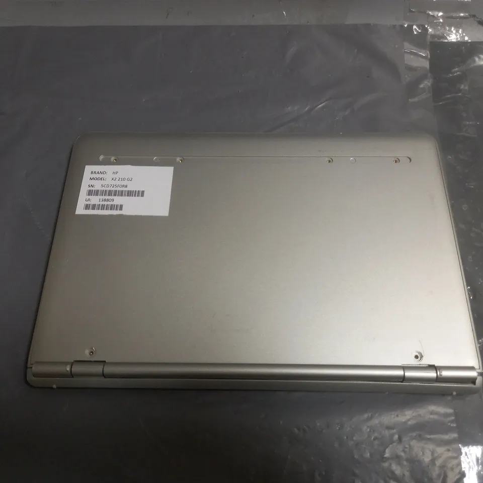 HP X2 210 G2 IN SILVER