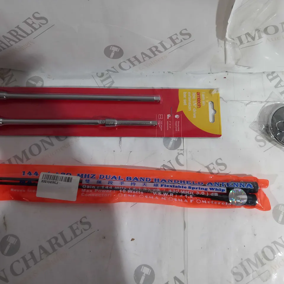 APPROX 15 AUTO ITEMS TO INCLUDE ANTENNA, BADGE, DRIVE EXTENSION BAR SET