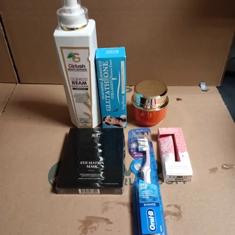 APPROXIMATEY 20 ASSORTED HEALTH AND BEAUTY PRODUCTS TO INCLUDE - GIRLUSH BRIGHT BEAM BODY LOTION - ORAL-B TOOTHBRUSH AND EYE MATRIX MASK