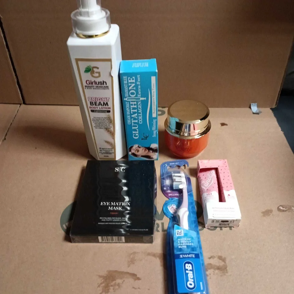 APPROXIMATEY 20 ASSORTED HEALTH AND BEAUTY PRODUCTS TO INCLUDE - GIRLUSH BRIGHT BEAM BODY LOTION - ORAL-B TOOTHBRUSH AND EYE MATRIX MASK