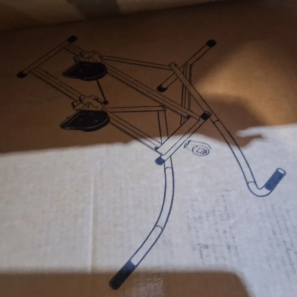 PALLET OF ASSORTED HOUSEHOLD ITEMS TO INCLUDE CEILING FAN LIGHT, DARTBOARD STAND AND CURB RAMP