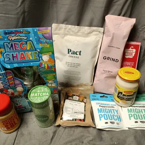 APPROXIMATELY 12 ASSORTED FOOD & DRINK ITEMS TO INCLUDE PACT COFFEE CHAPADA ARARA, RAINBOW MEGA SHAKE, CINNAMON SUGAR, ETC - COLLECTION ONLY