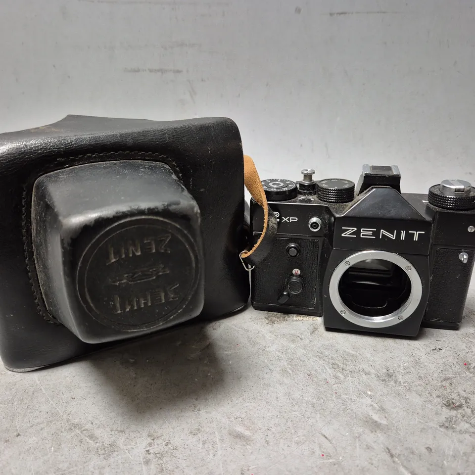 ZENIT 12XP FILM CAMERA