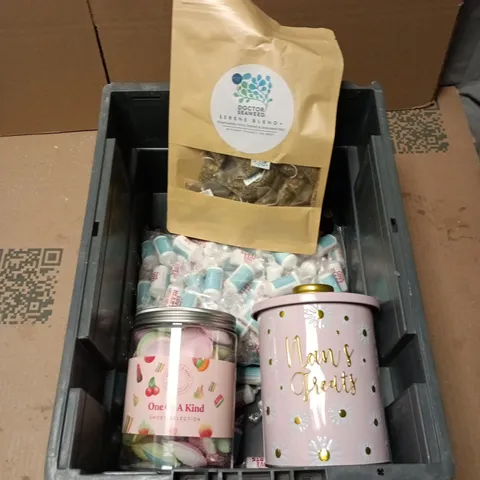 TOTE OF APPROXIMATELY 5 ASSORTED FOOD AND DRINK ITEMS TO INCLUDE: LOVE HEARTS AND SEAWEED TEA BAGS 