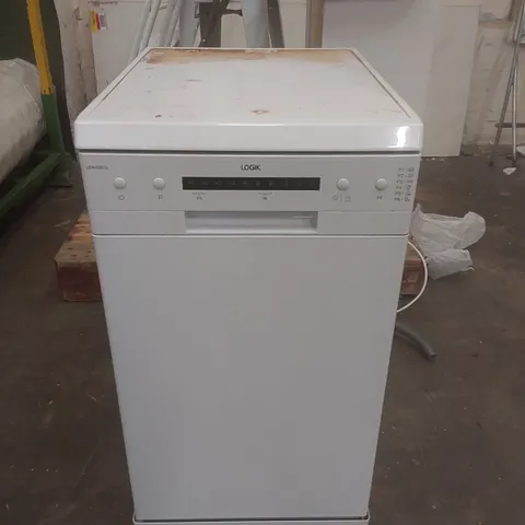 LOGIK LDW45W23 FREESTANDING SLIMLINE DISHWASHER
