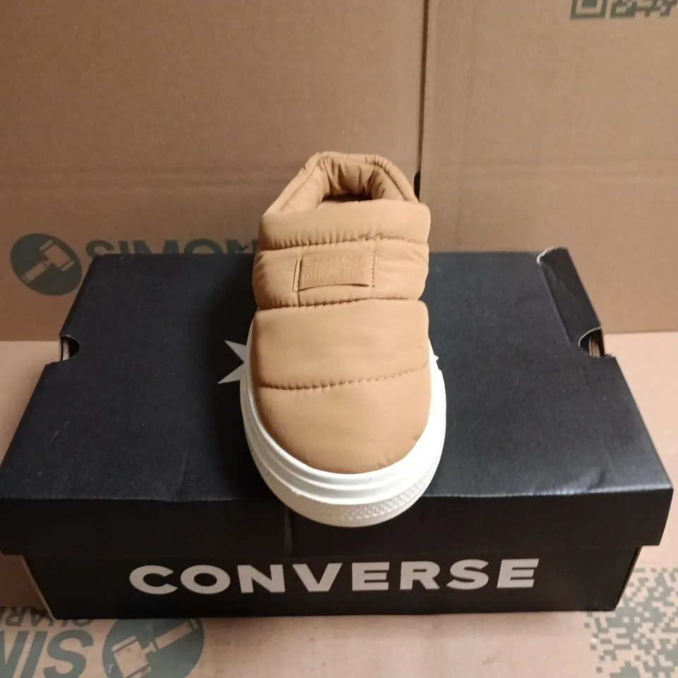 BOXED PAIR OF CONVERSE CHUCK TAYLOR ALL STAR ELEMENTS MULES - 8