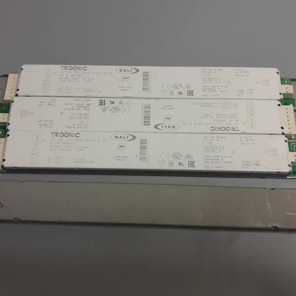 LOT OF 4 TRIDONIC DALI LCA 35W 150-700MA ONE4ALL IP PRE