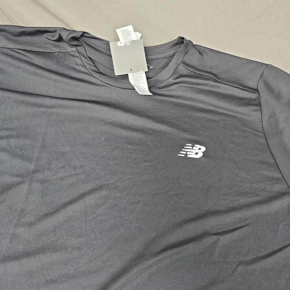 New Balance T-Shirt – SIZE LARGE