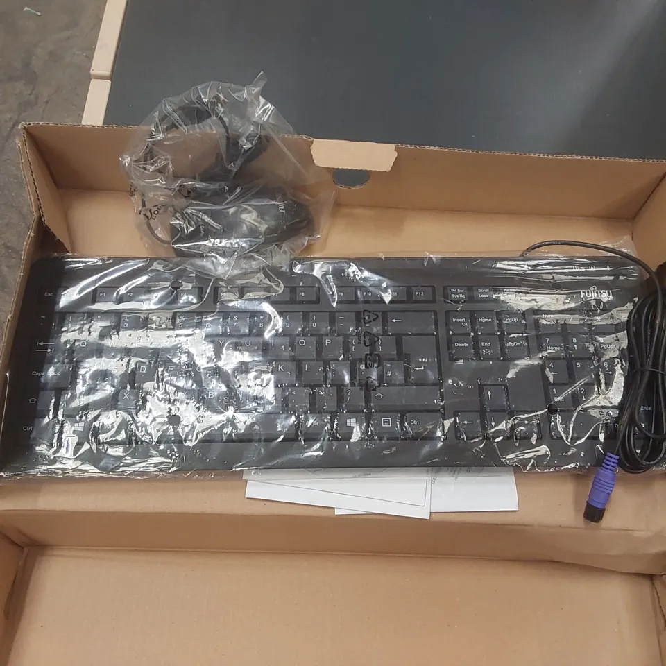 BOXED FUJITSU KEYBOARD AND MOUSE SET