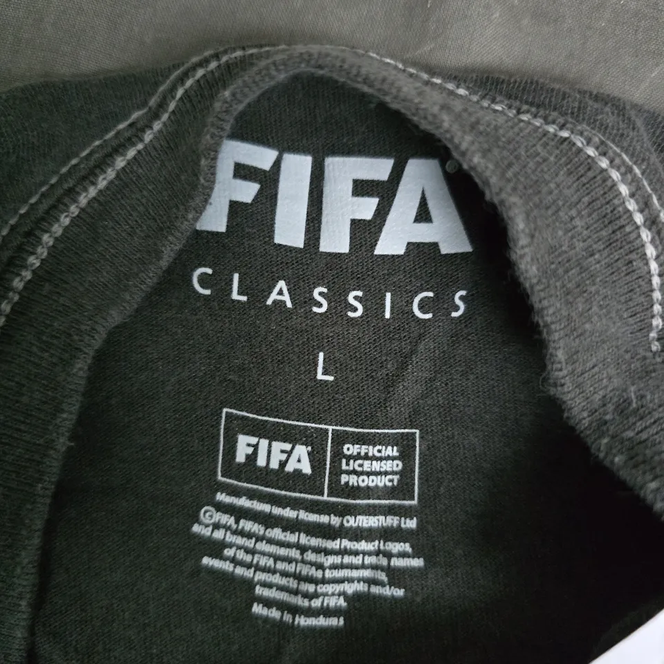 URBAN OUTFITTERS FIFA CLASSICS BLACK T‑SHIRT – MEXICO 70 WORLD CUP GRAPHIC, UK LARGE (L)