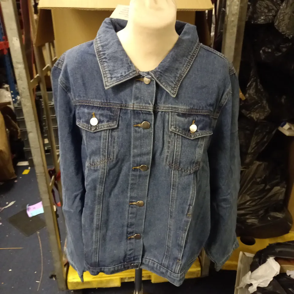 BLUE JEAN JACKET SIZE 20