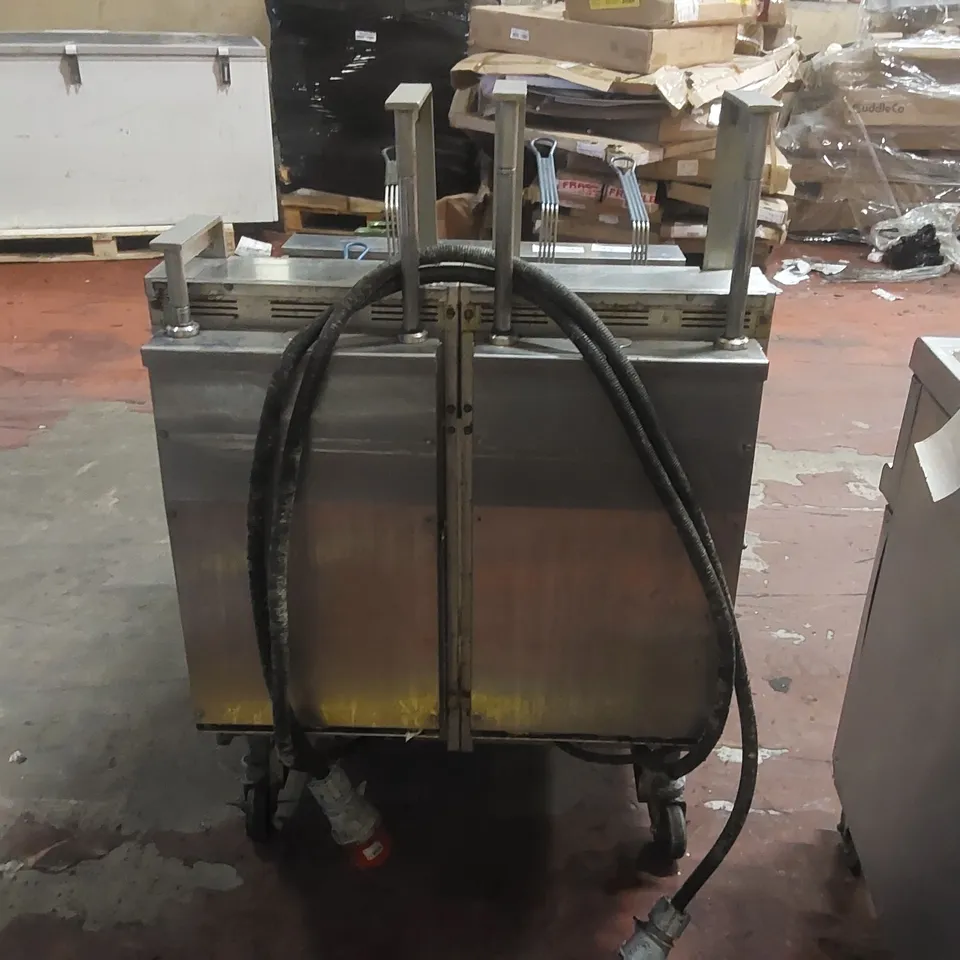 PITCO COMMERCIAL ELECTRIC DOUBLE DEEP FRYER