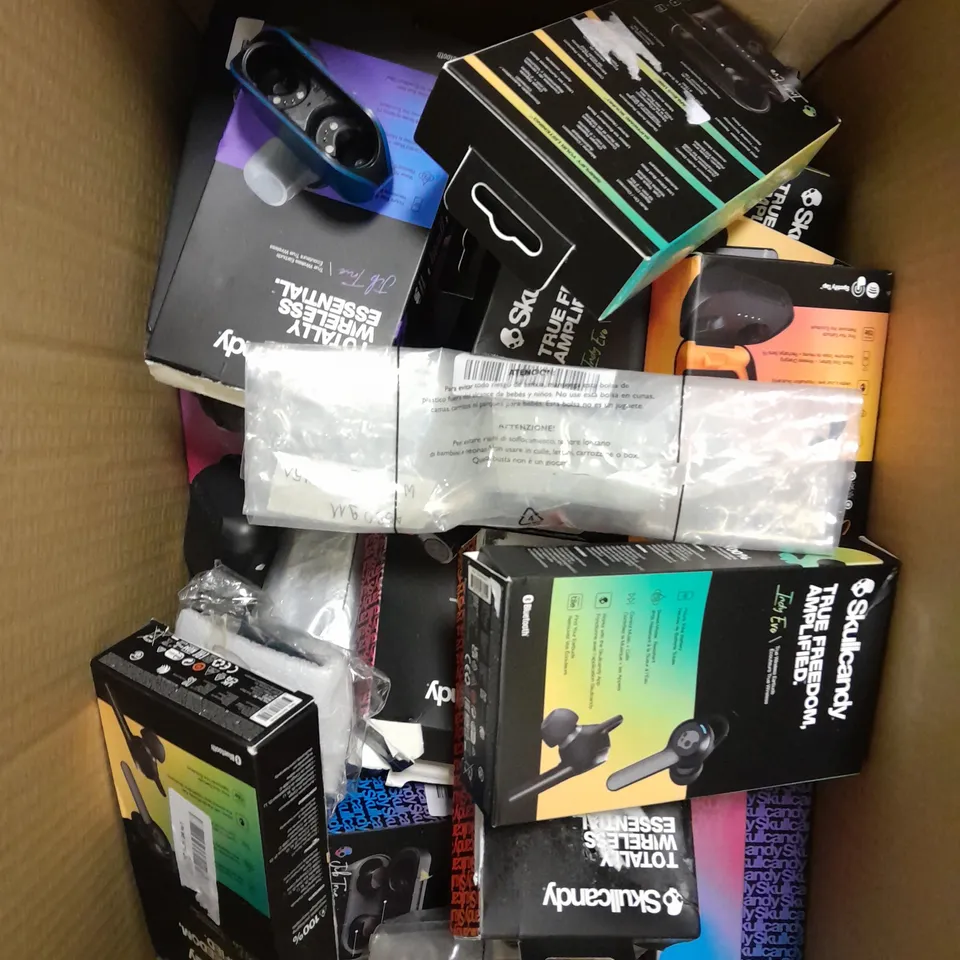 APPROXIMATELY 20 ASSORTED SKULL CANDY & JLAB WIRELESS EARPHONES 