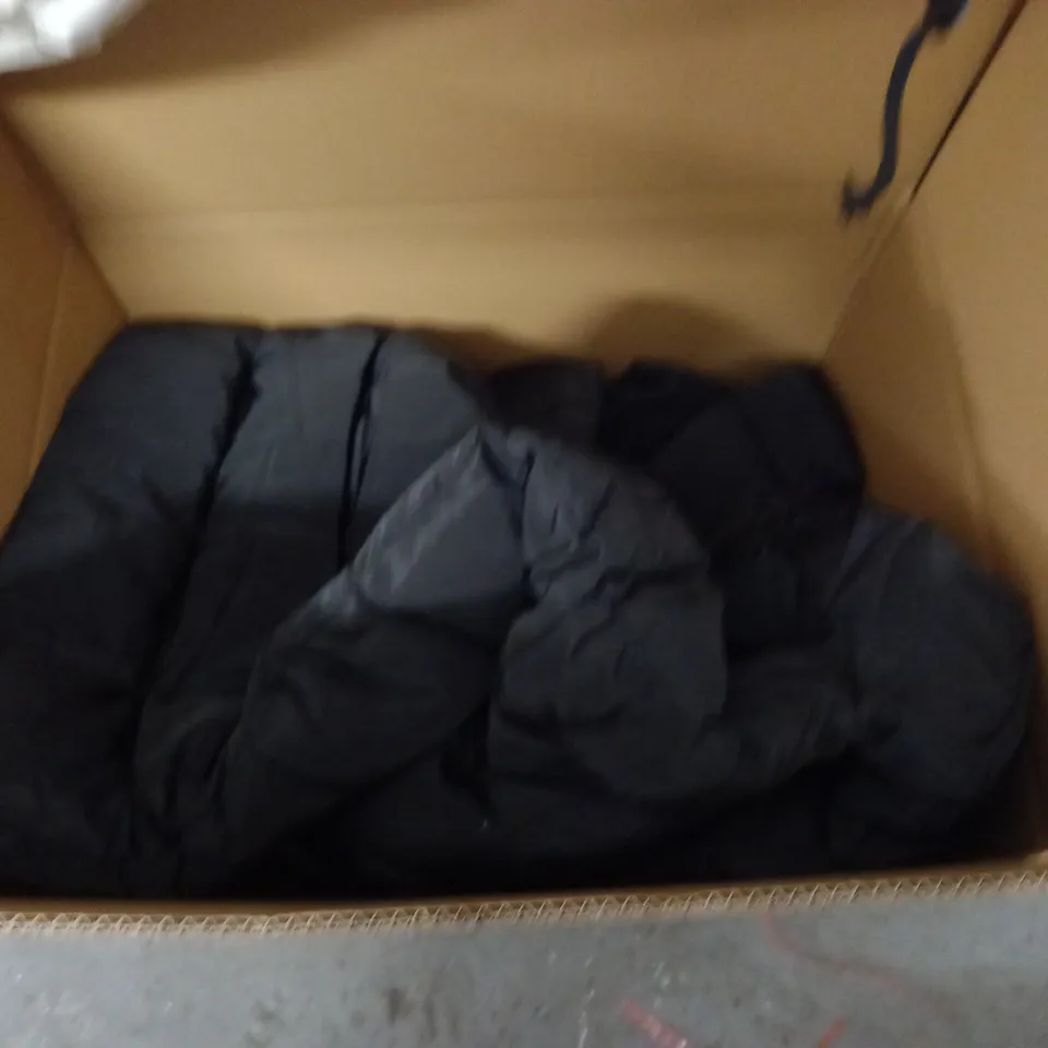 LOT OF APPROXIMATELY 10 ASSORTED FASHION COATS IN VARIOUS SIZES