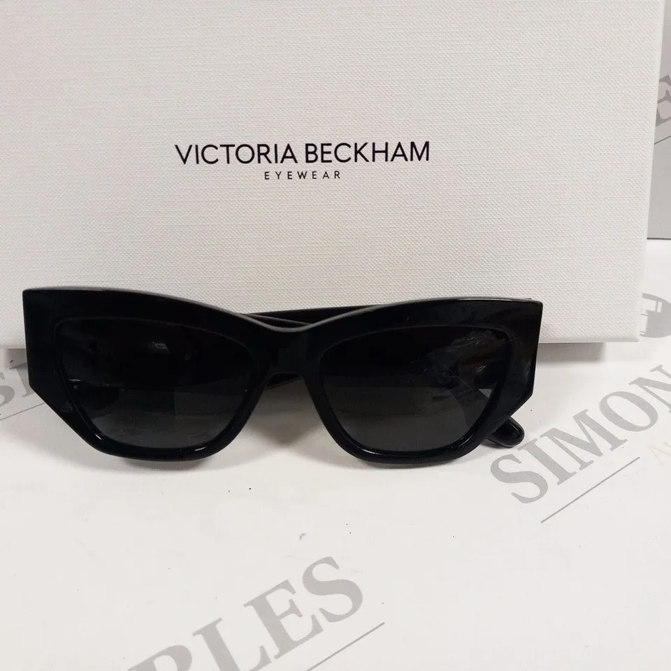 BOXED VICTORIA BECKHAM CAT EYE SUNGLASSES