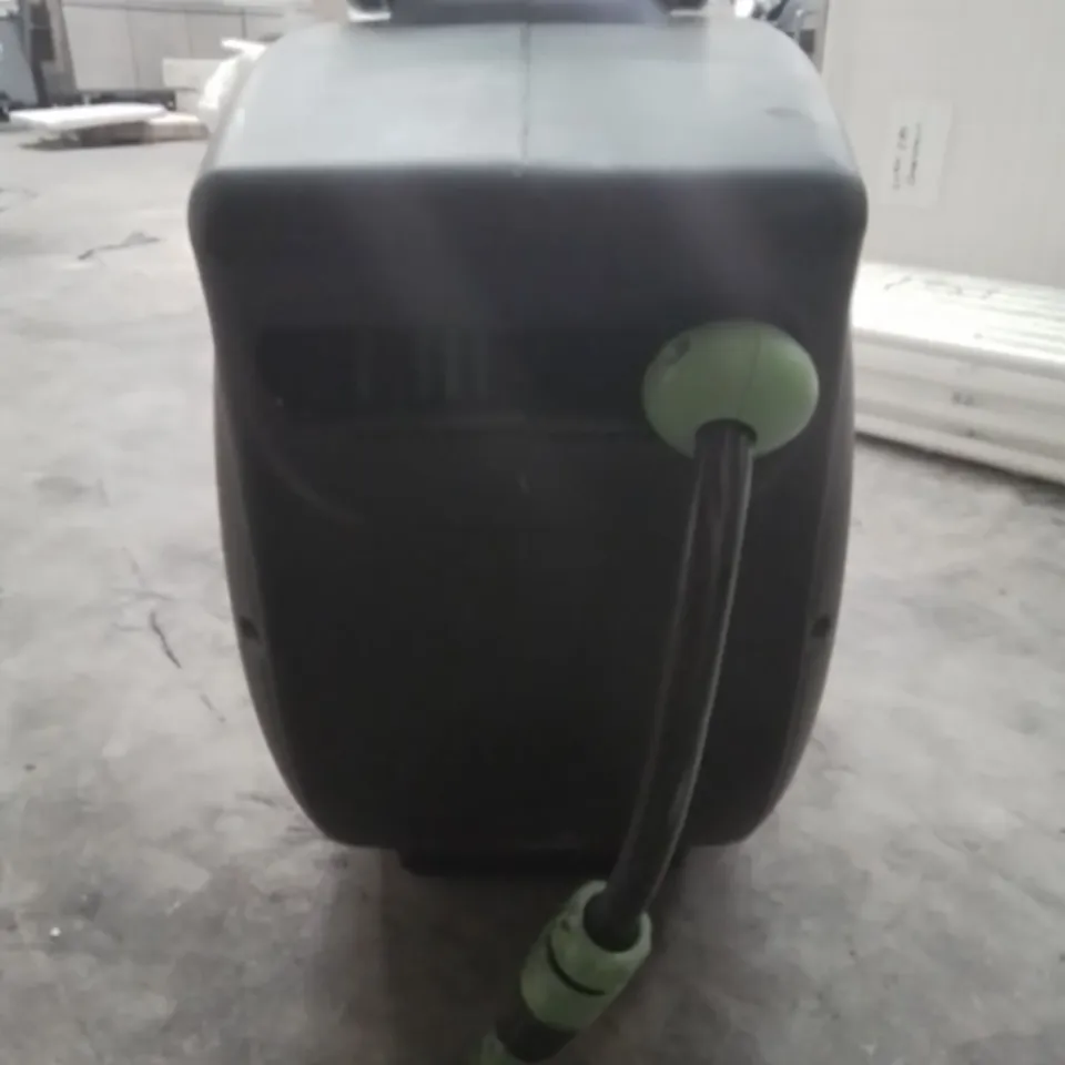 YESTAR HOSE & WALL MOUNTED REEL