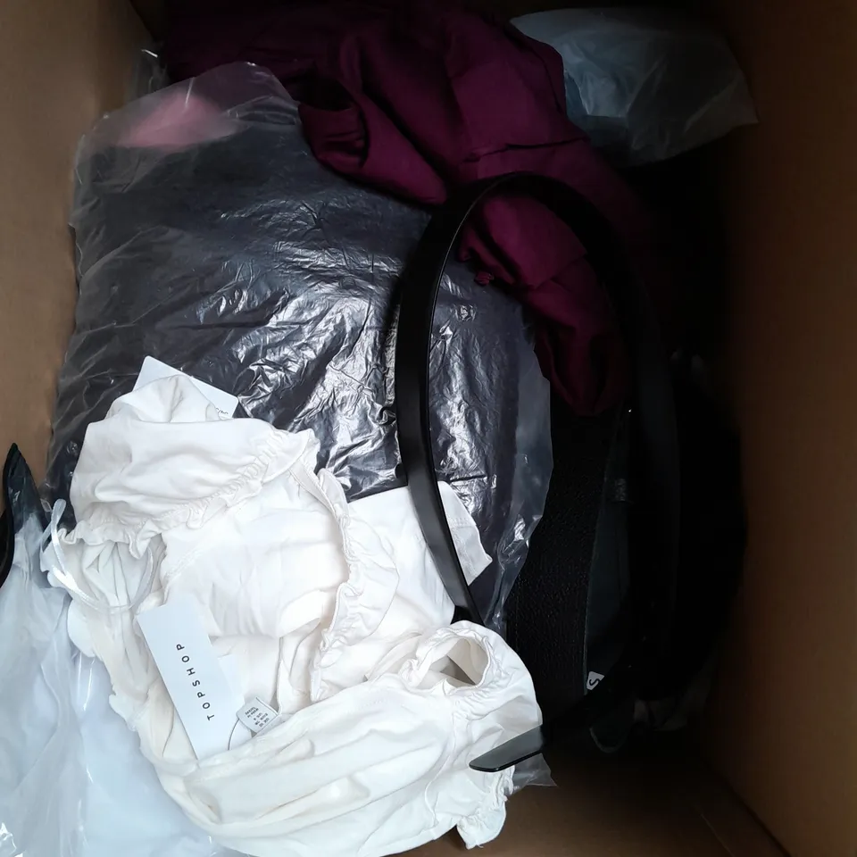 BOX OF APPROXIMATELY 15 ASSORTED CLOTHING ITEMS TO INCLUDE - TSHIRTS, HAT, TROUSERS ETC