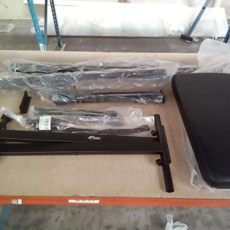 BOXED TIGERMUSIC PIANO BENCH