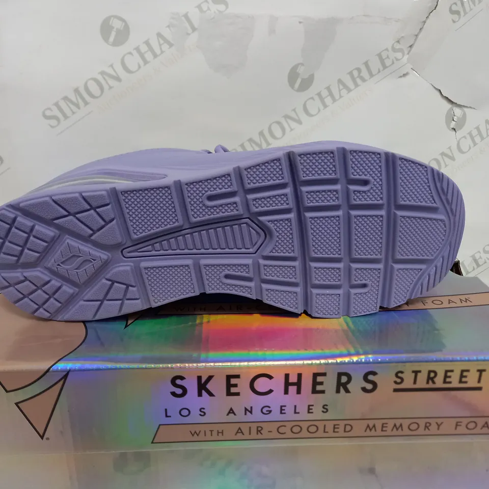 SKECHERS LOS ANGELES MEMORY FOAM TRAINER IN PURPLE SIZE 6