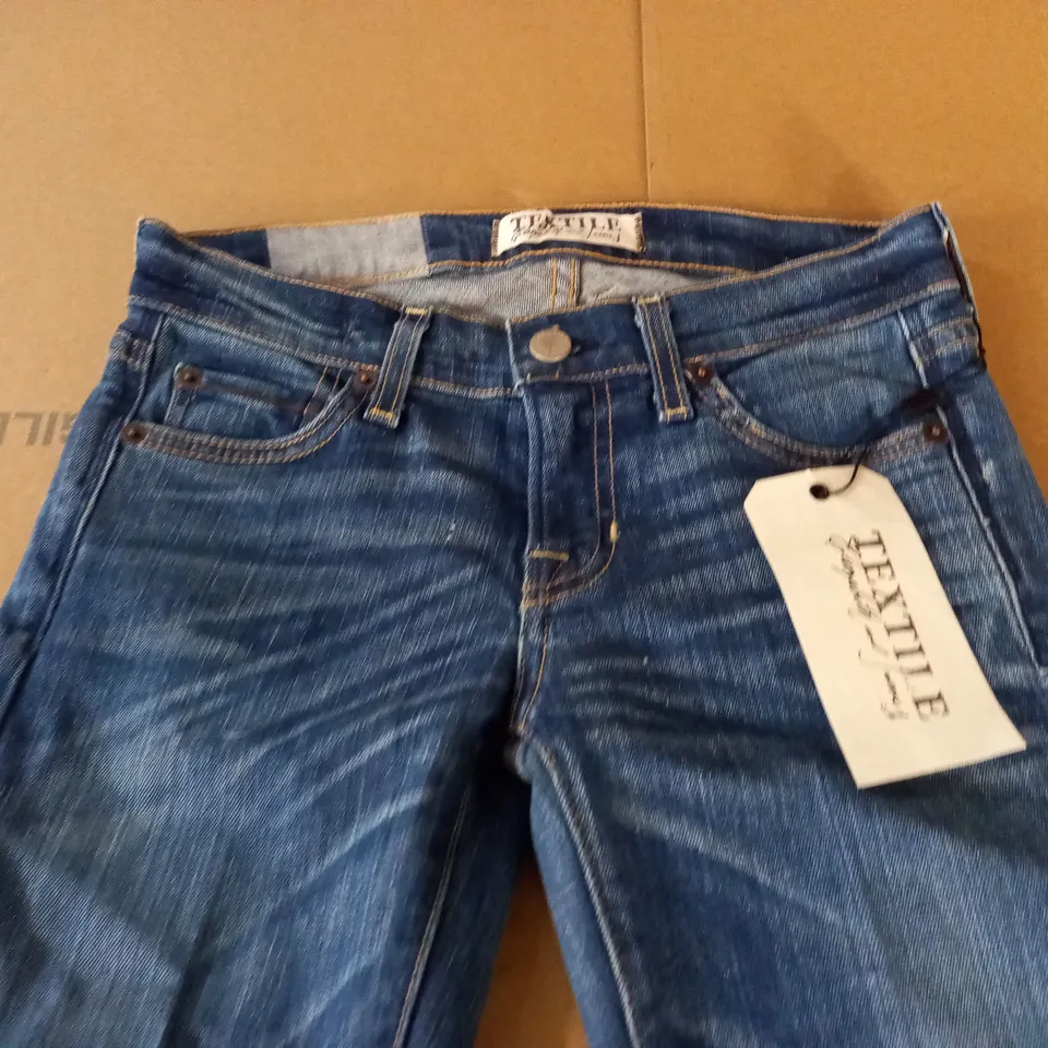 BRAND NEW TEXTILE ELIZABETH AND JAMES LENNOX FLARED JEANS - 24