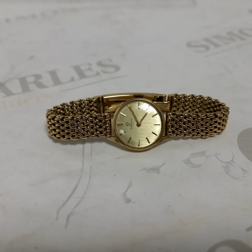 OMEGA STYLE PETITE BRACELET STRAP WATCH