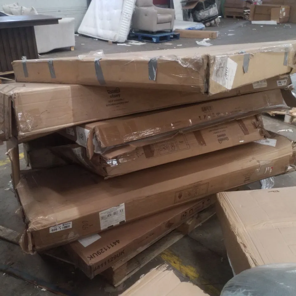 PALLET CONTAINING ASSORTED INCOMPLETE FURNITURE PRODUCTS