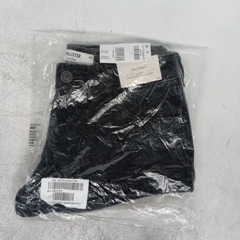 BAGGED HOLLISTER LOW-RISE LOOSE THROUGH HIP AND THIGH MINI SHORTS IN BLACK SIZE W26