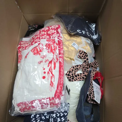 APPROXIMATELY 30 ASSORTED CLOTHING ITEMS IN VARIOUS SIZES, STYLES & COLOURS - COLLECTION ONLY