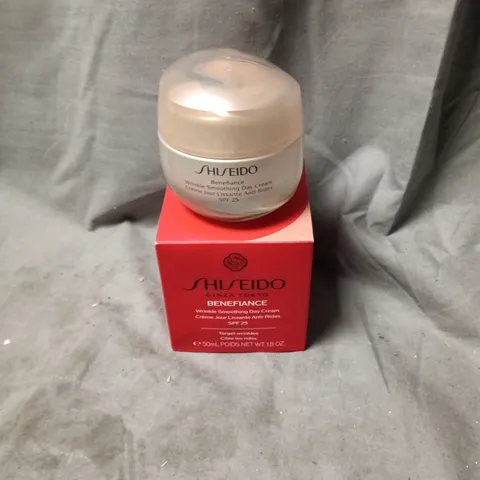 SHISEIDO BENEFIANCE WRINKLE SMOOTHING DAY CREAM SPF25 – 50ML